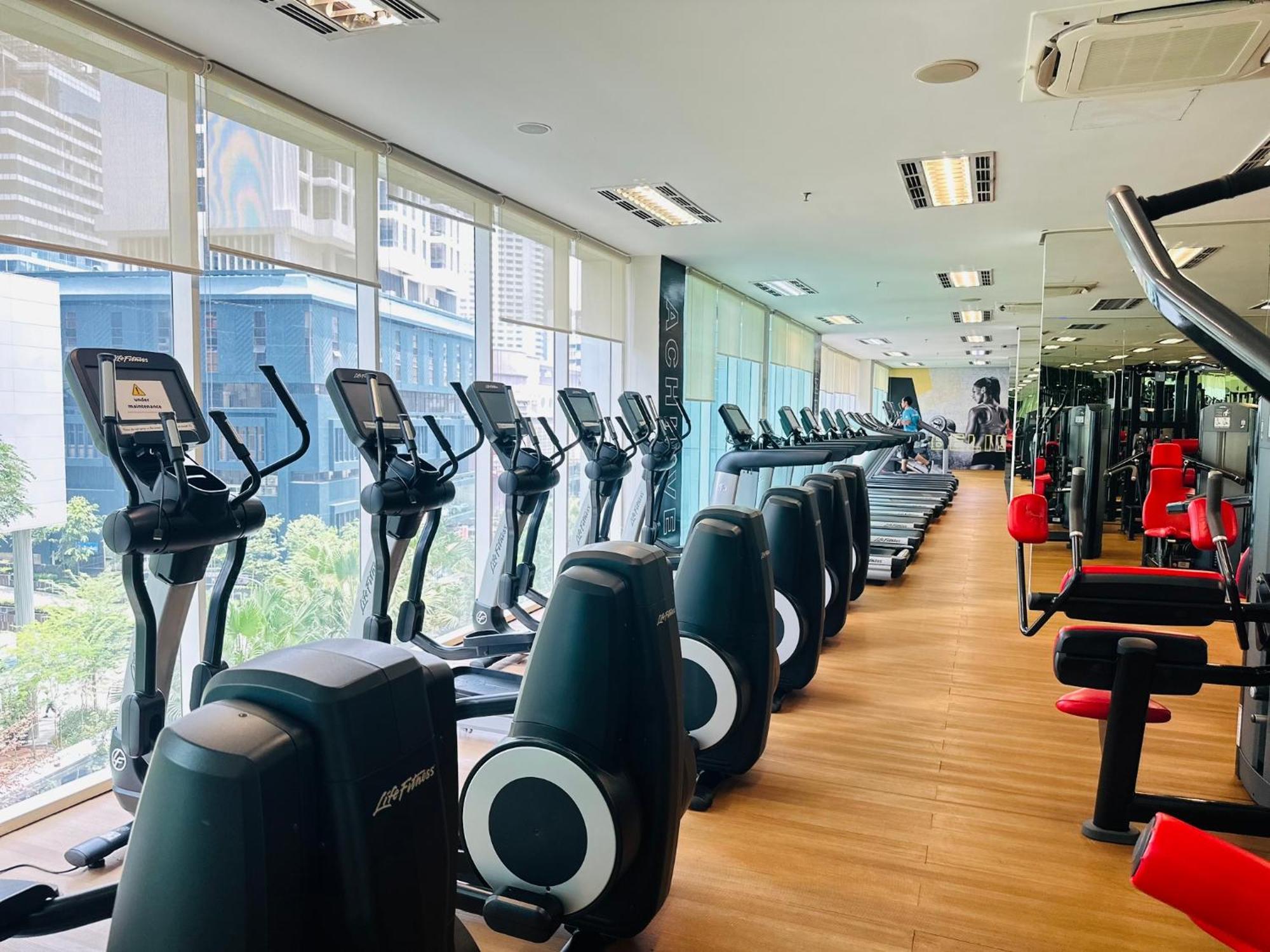 Soho Suites Klcc By Comfort Suites クアラルンプール エクステリア 写真